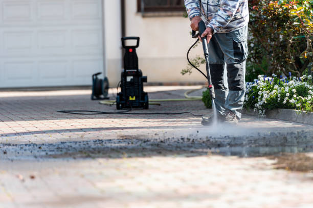 Best Commercial Pressure Washing  in Spring Hill, FL